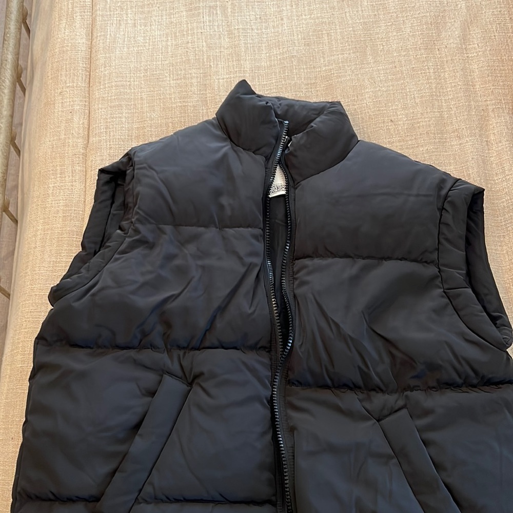 H&M Divided Puffer Vest